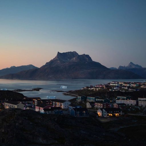 aningaaq-rosing-carlsen-4PLVrOZ09Ng-unsplash